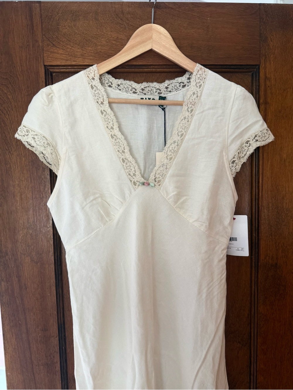 RIXO Cream Lace-Trim V-Neck Maxi Dress - Picture 6 of 6
